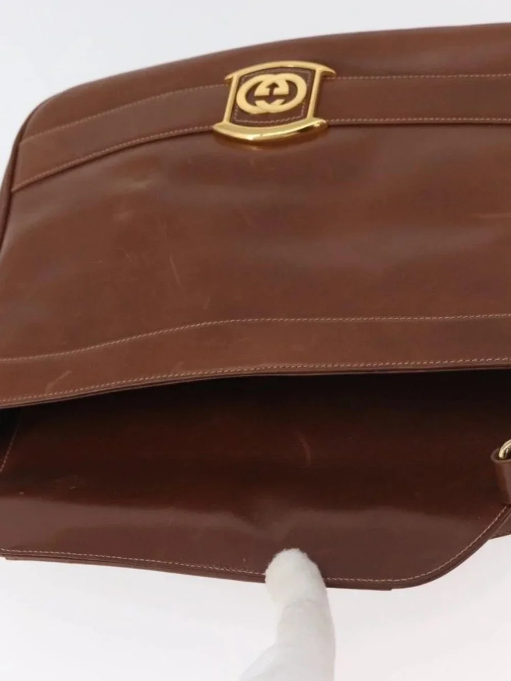 Gucci brand	gucci color	gold